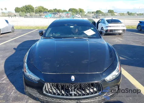 2016 Maserati Ghibli из США, поврежденный, VIN ZAM57XSA2G1178587